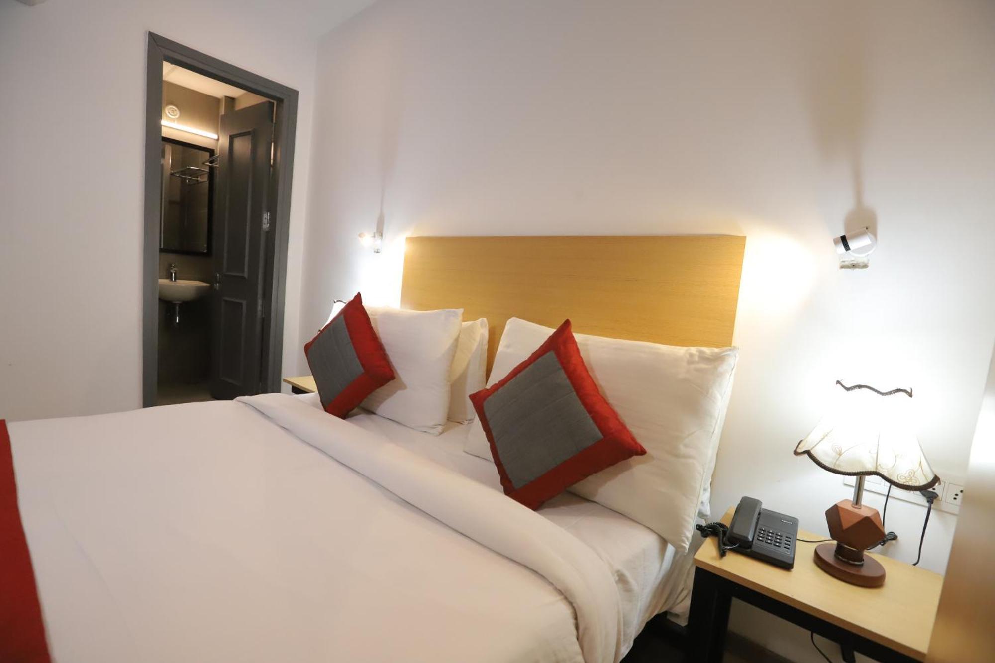 Qotel Hotel Ip Residency East Delhi Preet Vihar Nova Deli Exterior foto